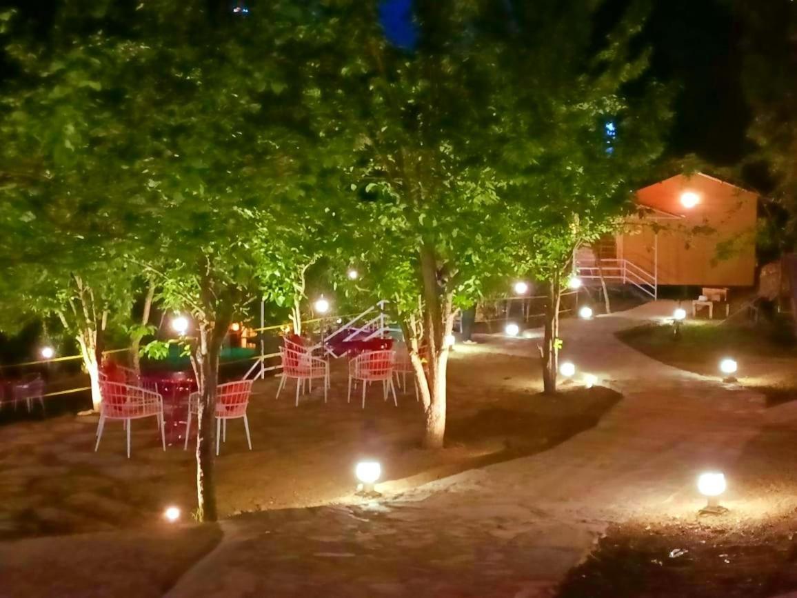 Aamod At Shoghi Luxury Cottage Resort Shimla Exteriör bild