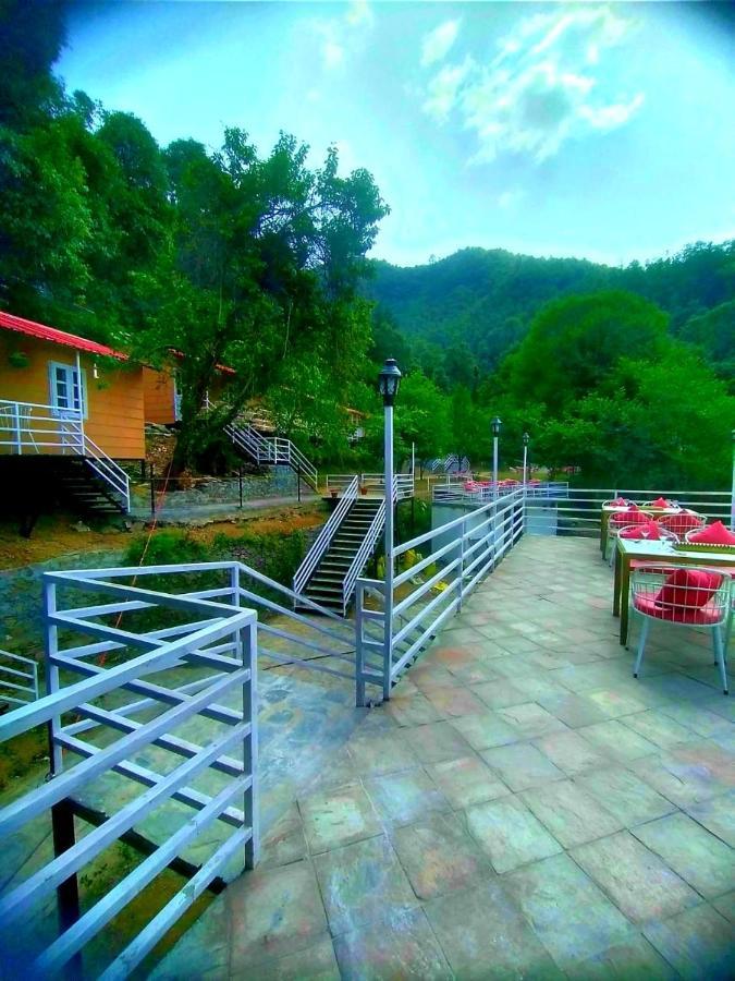 Aamod At Shoghi Luxury Cottage Resort Shimla Exteriör bild