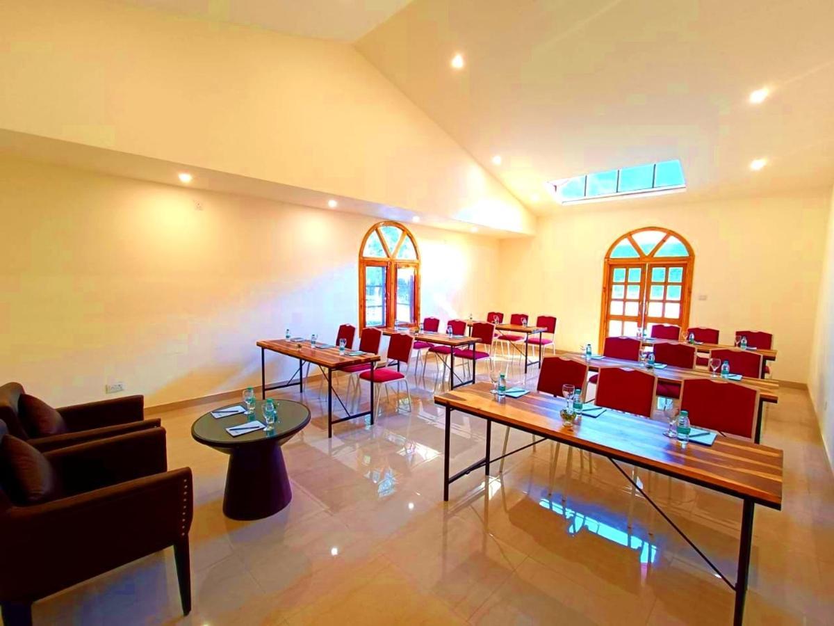 Aamod At Shoghi Luxury Cottage Resort Shimla Exteriör bild