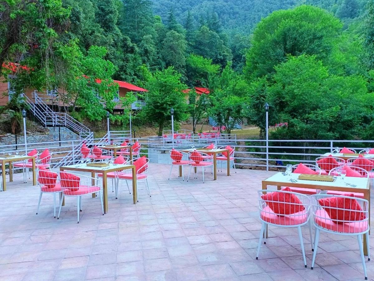 Aamod At Shoghi Luxury Cottage Resort Shimla Exteriör bild